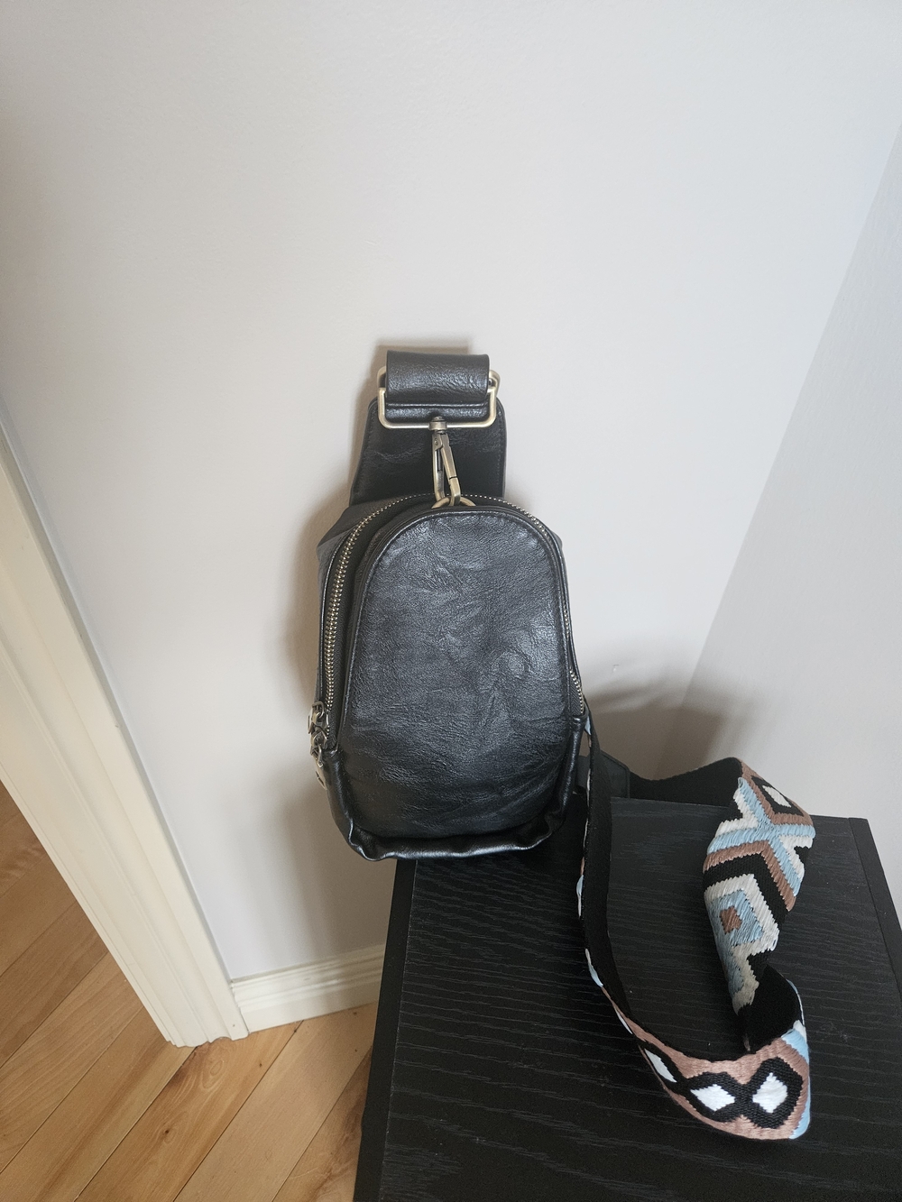 Leather Crossbody Sling Bag in Black with Patterned Strap